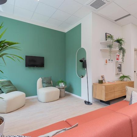 Well-Located Campus Rooms Near City Park Milan Exterior photo