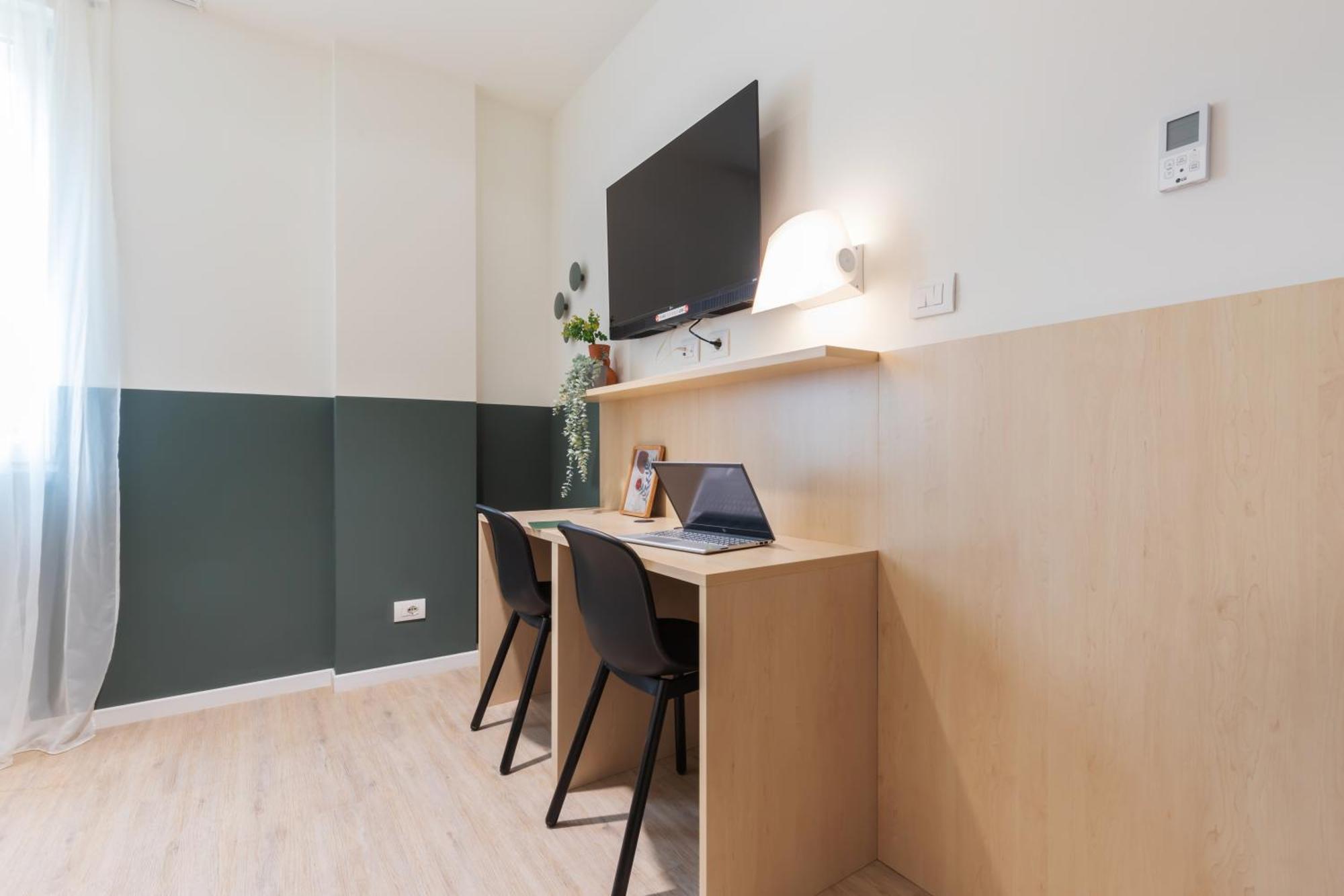 Well-Located Campus Rooms Near City Park Milan Exterior photo